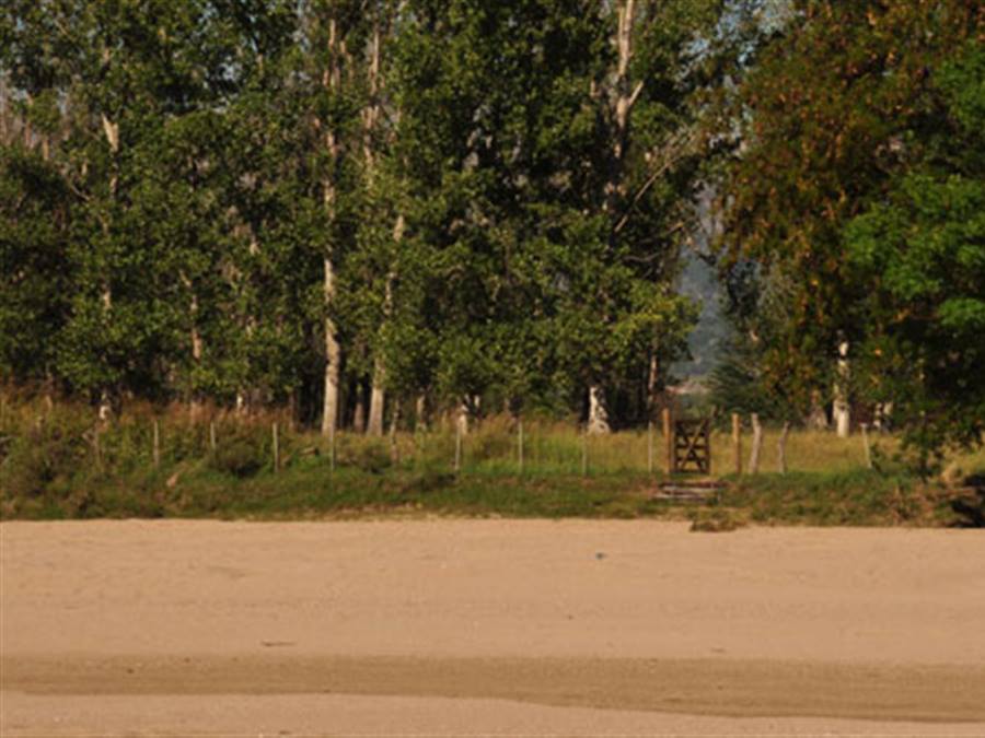Acceso al río | Sobre la Playa Casas de Campo - Mina Clavero - Traslasierra Acceso al río | Sobre la Playa Casas de Campo - Mina Clavero - Traslasierra