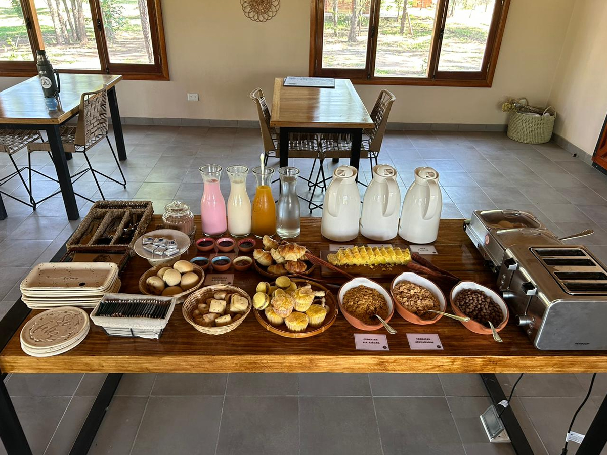 Desayuno buffet | Las Alpinas de Nono Cabañas - Las Calles - Traslasierra