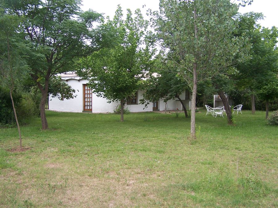 Vista desde el patio de la Casa Blanca | Menta y Peperina Granja Familiar y Casas de Campo - Mina Clavero - Traslasierra