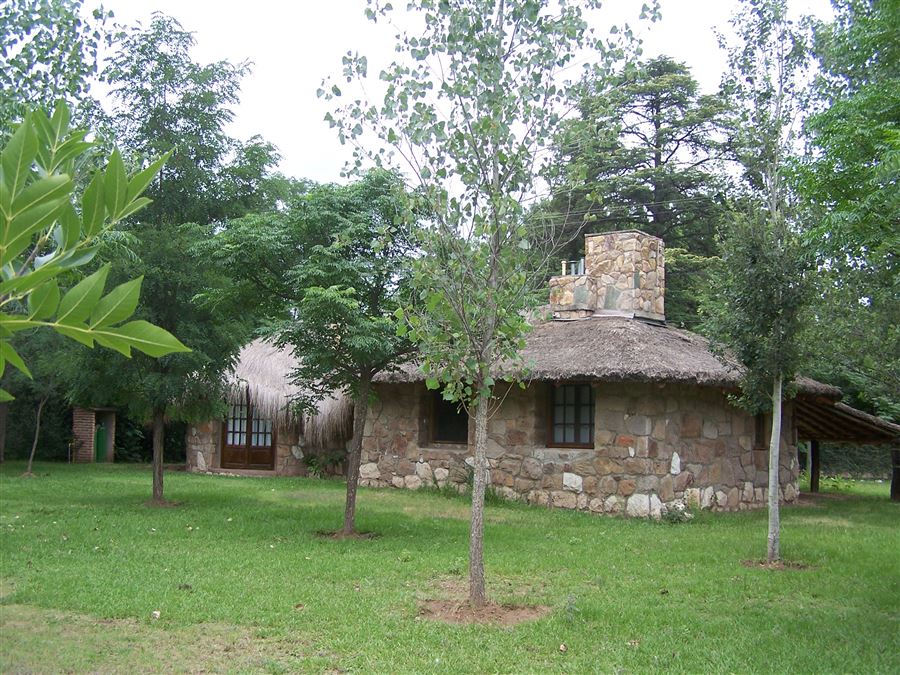 Hermosa casa hecha de piedras de las Sierras | Menta y Peperina Granja Familiar y Casas de Campo - Mina Clavero - Traslasierra