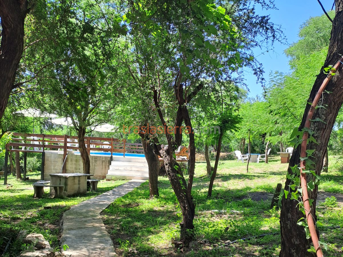 Entorno piscina con sombra | Sumak Ttika - San Lorenzo - Traslasierra Entorno piscina con sombra | Sumak Ttika - San Lorenzo - Traslasierra