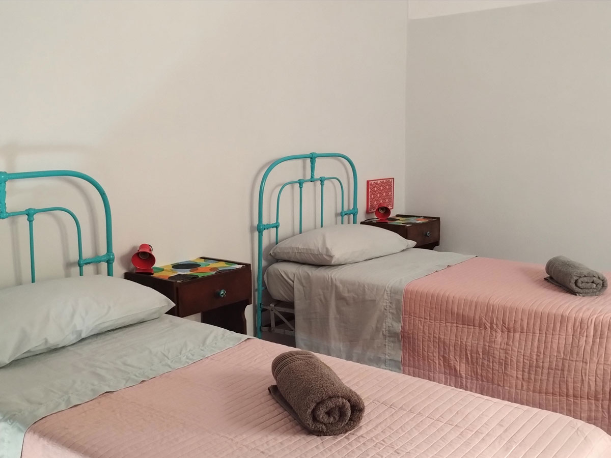 Habitación camas simples | 210 Casa de Huéspedes - Villa de Las Rosas - Traslasierra