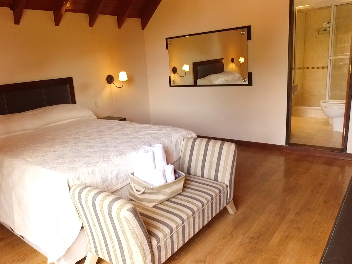 Dormitorio principal casa en suite | Caminos del Lago Casa y Cabaña - Nono - Traslasierra
