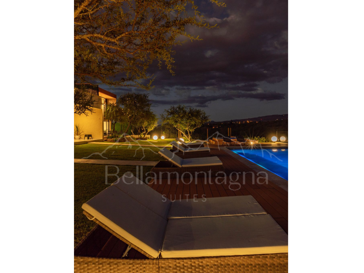 Piscina iluminada | Bellamontagna Suites - Mina Clavero - Traslasierra