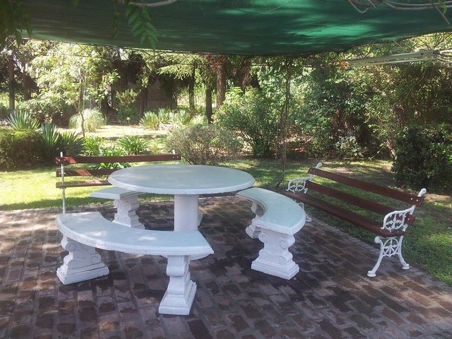 Mesa y bancos | Chalet Tamar - Luyaba - Traslasierra Mesa y bancos | Chalet Tamar - Luyaba - Traslasierra