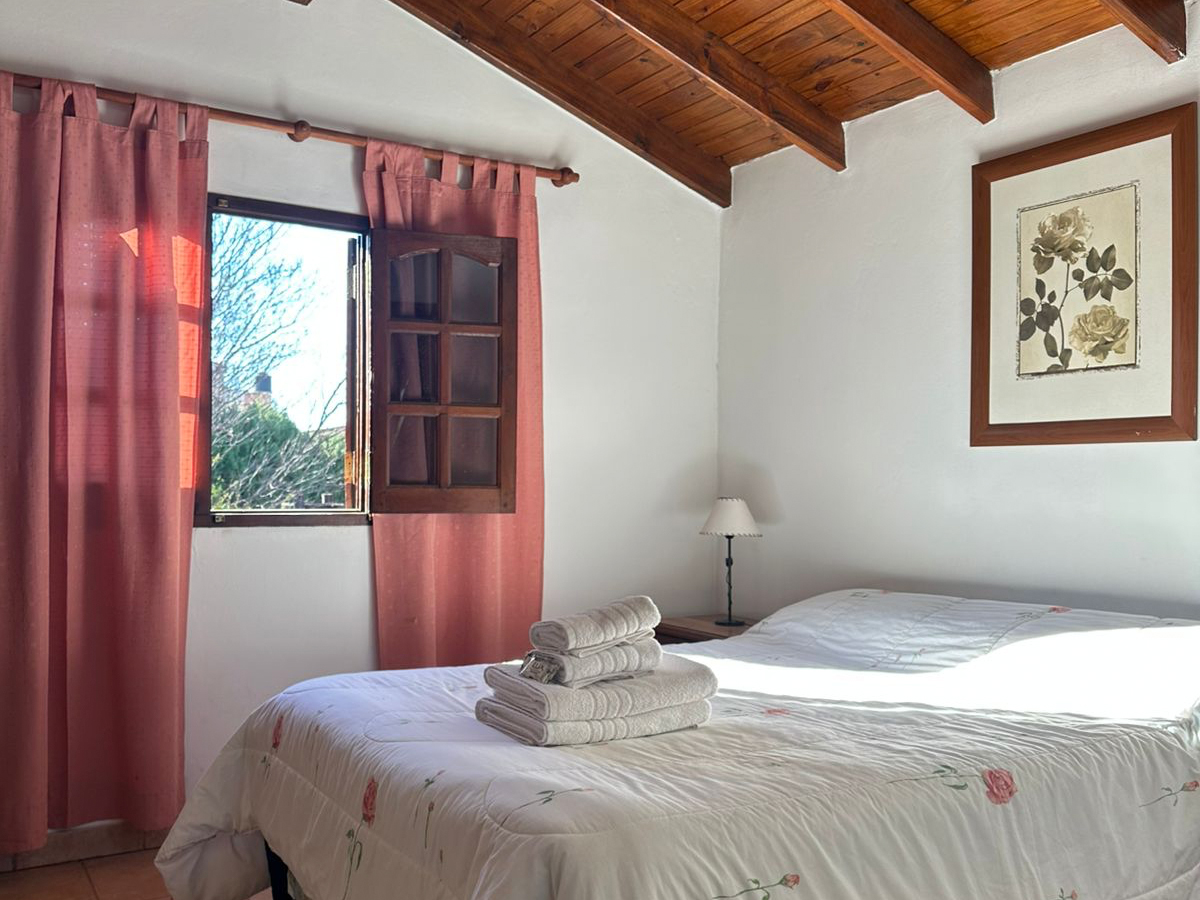 Dormitorio planta alta | Costa Alta Cabañas - Mina Clavero - Traslasierra Dormitorio planta alta | Costa Alta Cabañas - Mina Clavero - Traslasierra