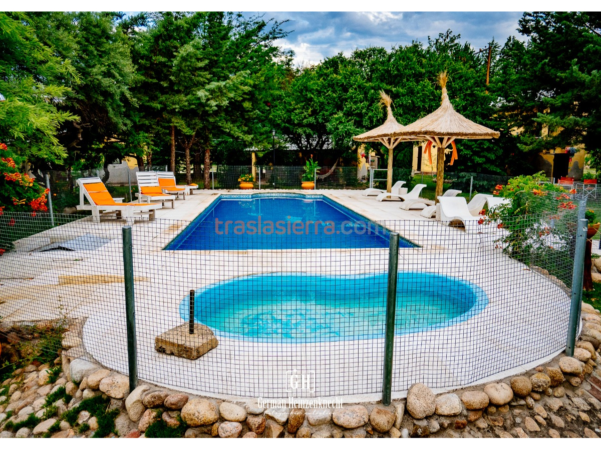 Piscina cercada | Lourdes Cabañas - Nono - Traslasierra