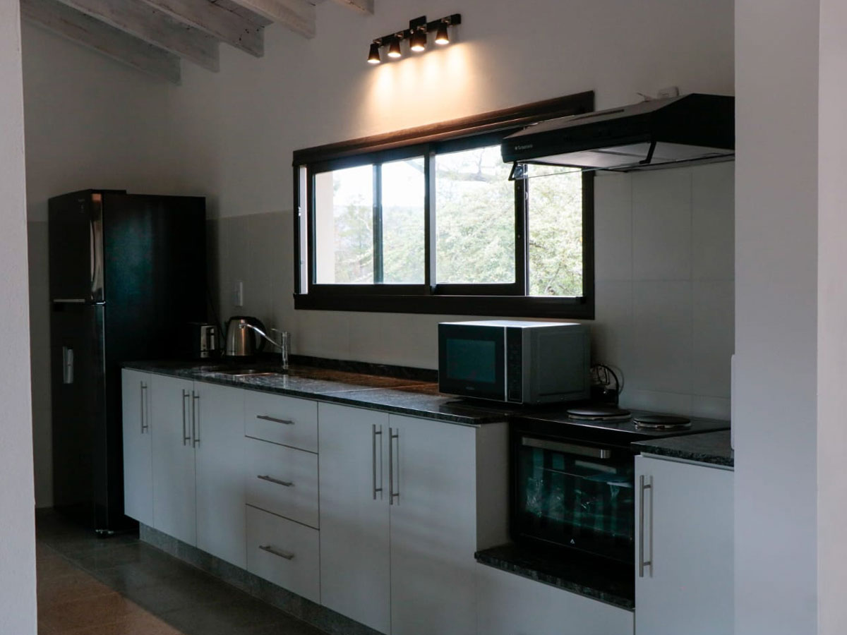 Cocina completa | Los Teros Casa de Campo - Nono - Traslasierra Cocina completa | Los Teros Casa de Campo - Nono - Traslasierra