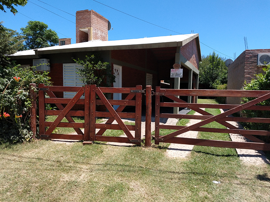Frente casa | Casa y Departamento Mi Buen Despertar - Villa Cura Brochero - Traslasierra