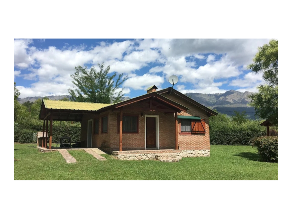 Cabañas totalmente equipadas para max 6 personas con todo lo necesario para una estadía cómoda y placentera | Cabañas del Lago - Las Rabonas - Traslasierra Cabañas totalmente equipadas para max 6 personas con todo lo necesario para una estadía cómoda y placentera | Cabañas del Lago - Las Rabonas - Traslasierra