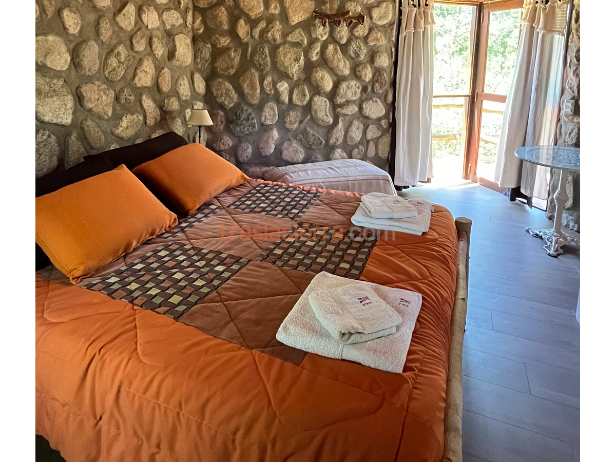 Dormitorio matrimonial | Reina Mora Cabañas - Nono - Traslasierra Dormitorio matrimonial | Reina Mora Cabañas - Nono - Traslasierra