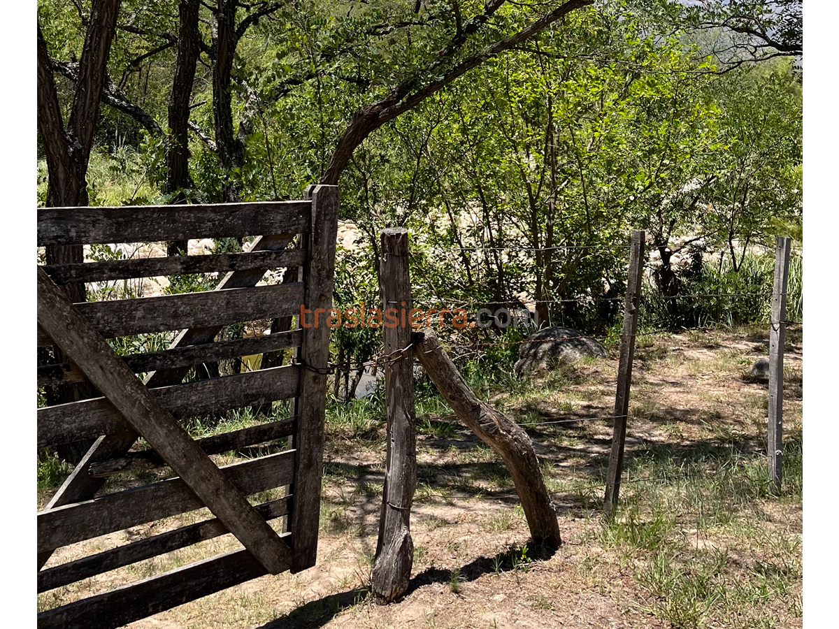 Bajada al río | Reina Mora Cabañas - Nono - Traslasierra Bajada al río | Reina Mora Cabañas - Nono - Traslasierra