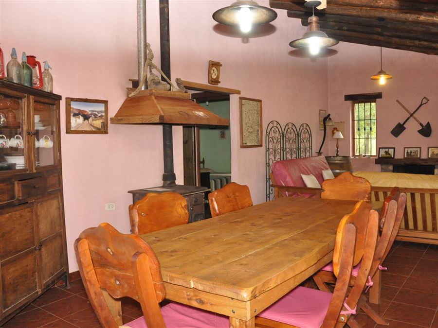 Comedor de Mahuida Leufú | Mahuida Leufú Cabañas - Arroyo de los Patos - Traslasierra Comedor de Mahuida Leufú | Mahuida Leufú Cabañas - Arroyo de los Patos - Traslasierra