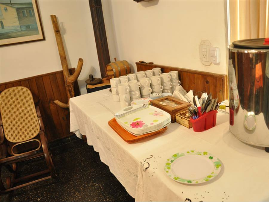 Desayunador | Pequeño Cedro Azul Hostería - Mina Clavero - Traslasierra Desayunador | Pequeño Cedro Azul Hostería - Mina Clavero - Traslasierra