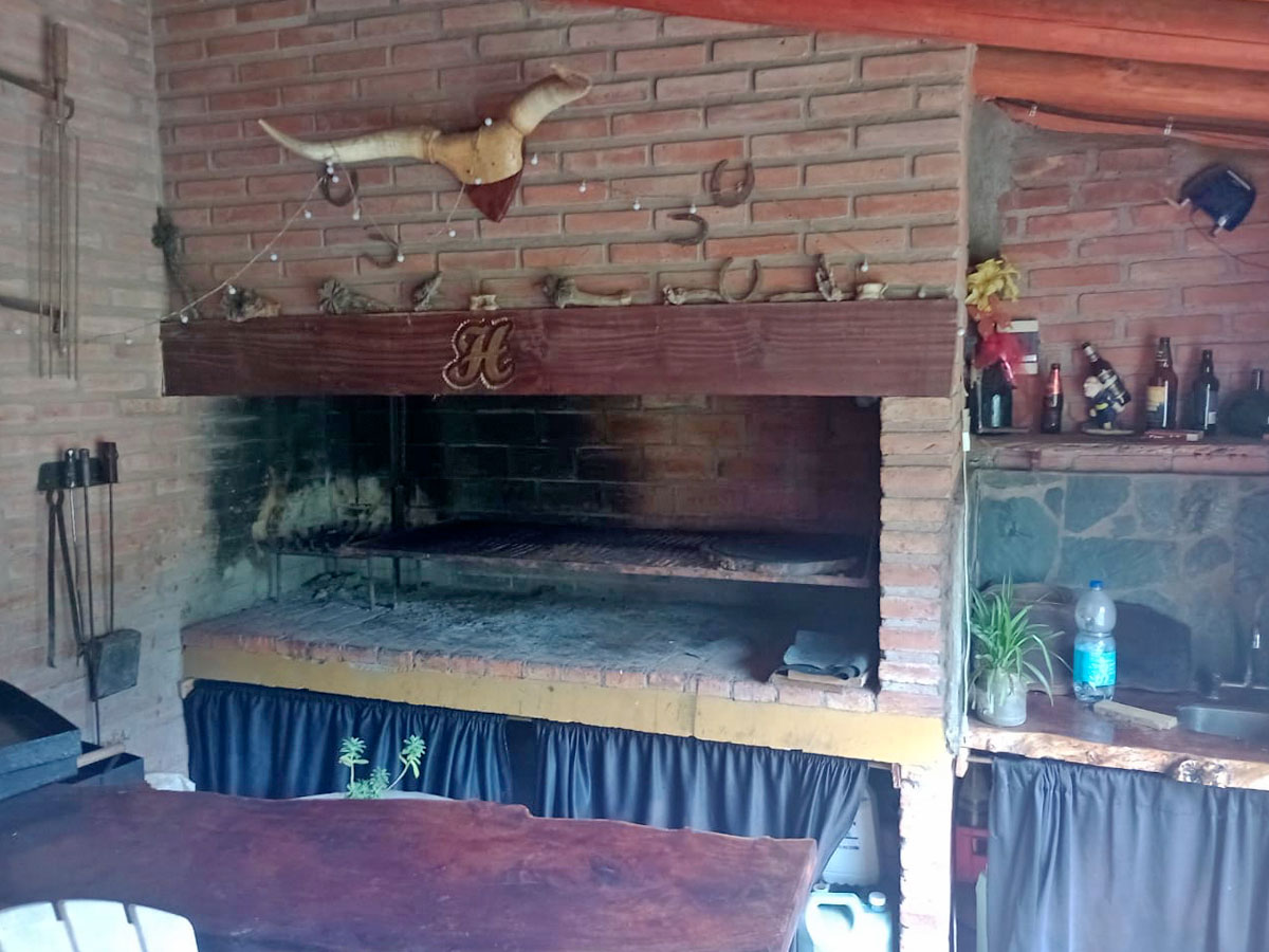 Quincho con asador cubierto | Samaci - Villa Cura Brochero - Traslasierra