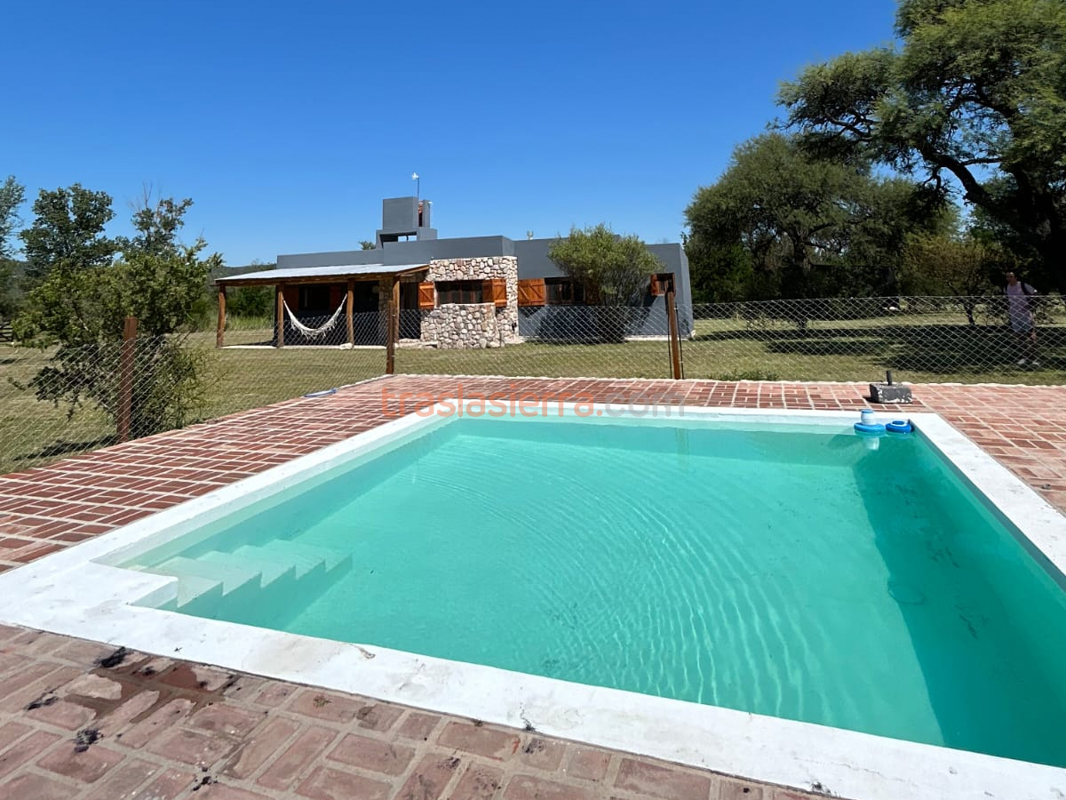 Piscina cercada | Casa de Campo Cuarzo - Las Calles - Traslasierra Piscina cercada | Casa de Campo Cuarzo - Las Calles - Traslasierra