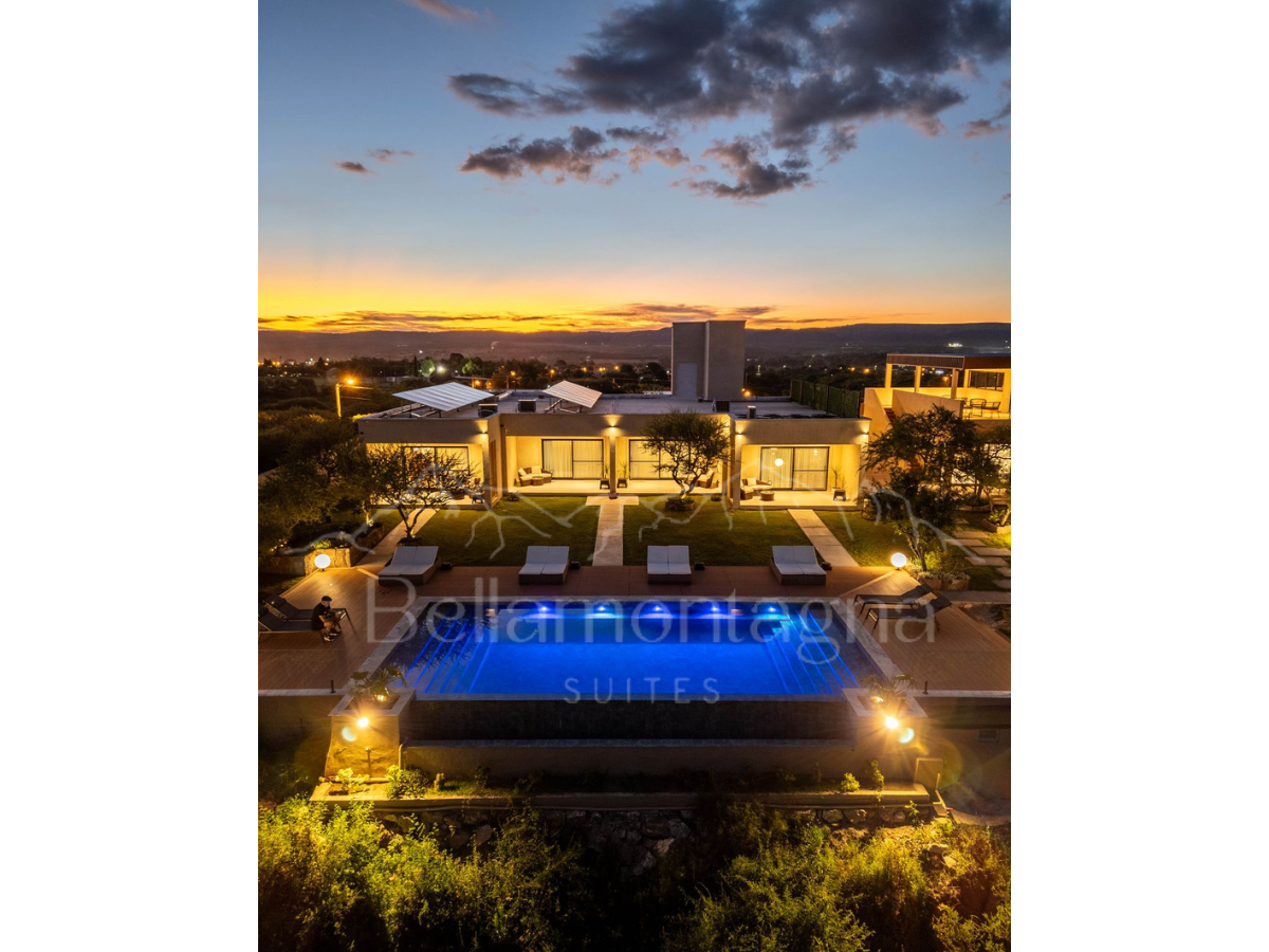 Piscina y suites | Bellamontagna Suites - Mina Clavero - Traslasierra