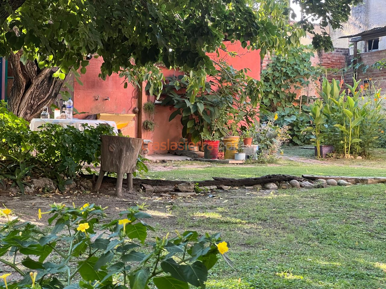 Jardín | El Viaje Hostel - Mina Clavero - Traslasierra Jardín | El Viaje Hostel - Mina Clavero - Traslasierra