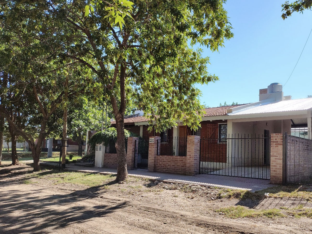 Frente calle | Casa Yowen - Mina Clavero - Traslasierra Frente calle | Casa Yowen - Mina Clavero - Traslasierra