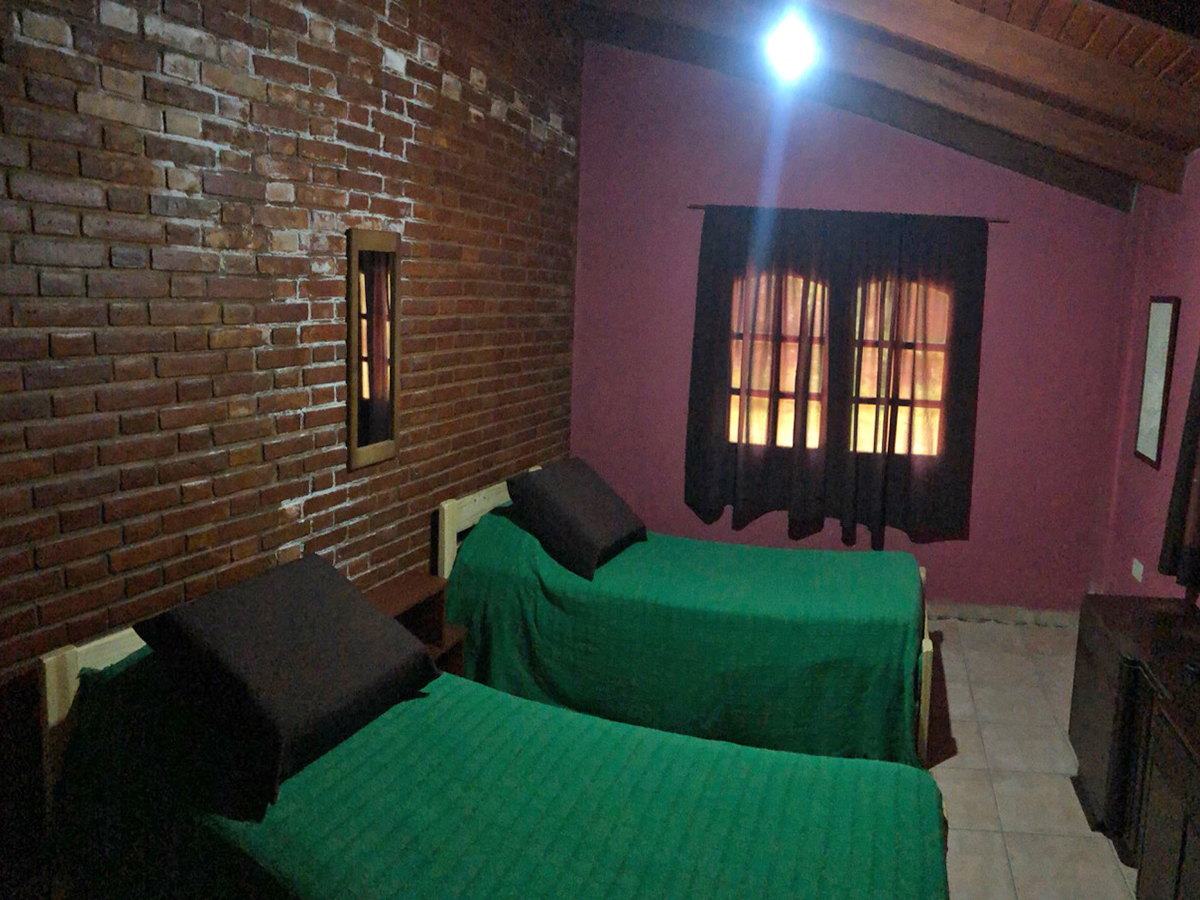 Habitación camas simples | Los Álamos casa - Villa de Las Rosas - Traslasierra