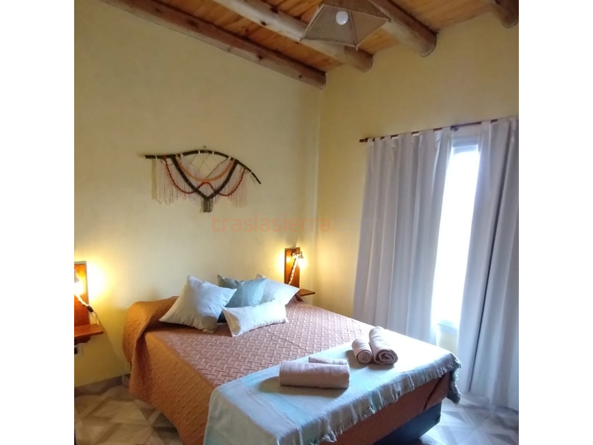Dormitorio cama doble | Valle Petra Cabañas - Panaholma - Traslasierra Dormitorio cama doble | Valle Petra Cabañas - Panaholma - Traslasierra