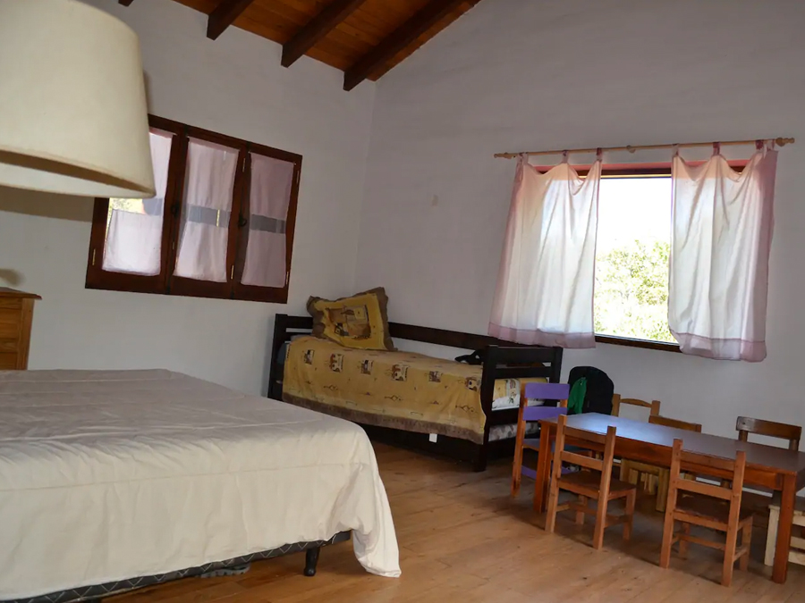 Dormitorio matrimonial + cama marinera | Casa y Cabaña La Atardecida - Villa de Las Rosas - Traslasierra