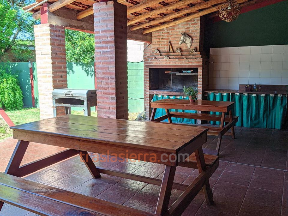 Quincho con asador cubierto | Luna Vallista Departamentos - Mina Clavero - Traslasierra