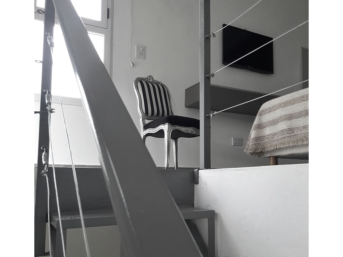 Desde la escalera acceso dermitorio | Solana Apartamento - Mina Clavero - Traslasierra