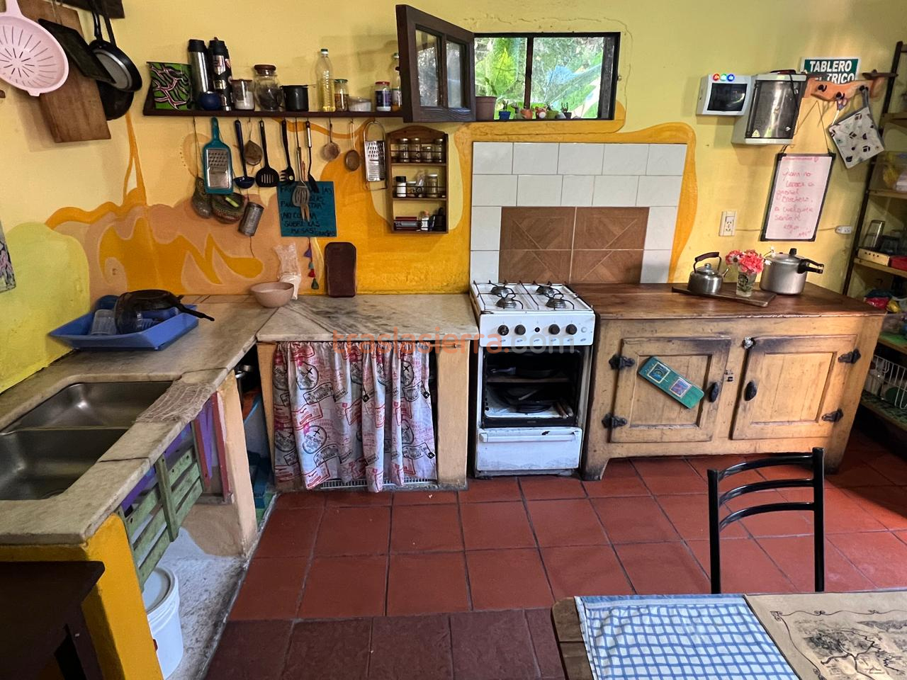 Cocina equipada de uso común | El Viaje Hostel - Mina Clavero - Traslasierra Cocina equipada de uso común | El Viaje Hostel - Mina Clavero - Traslasierra