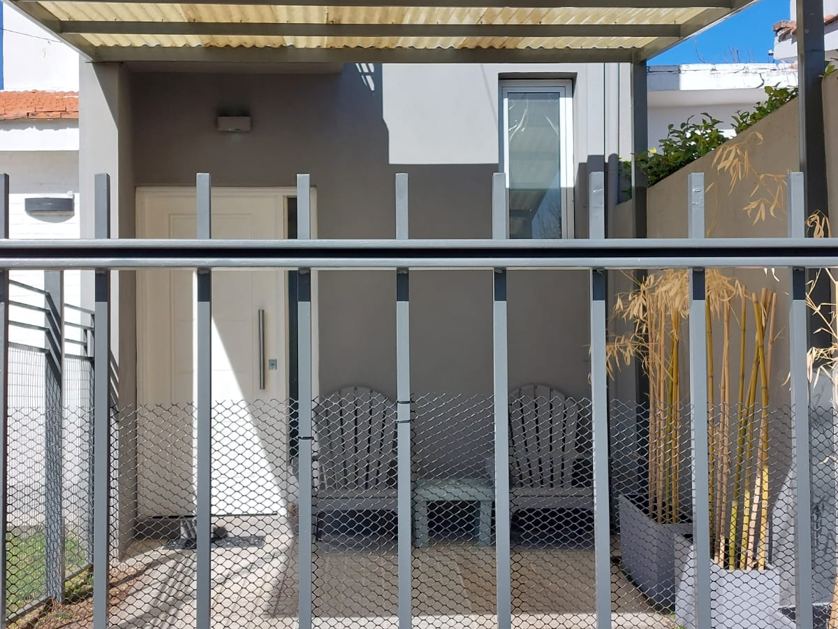 Cochera con reja | Solana Apartamento - Mina Clavero - Traslasierra